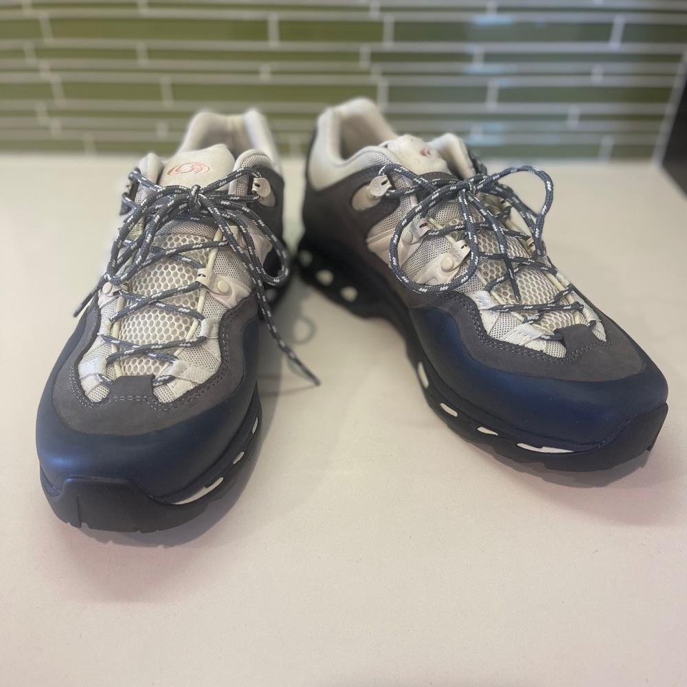 NWOB Salomon Ebony/Pewter Sneakers sz 11.5